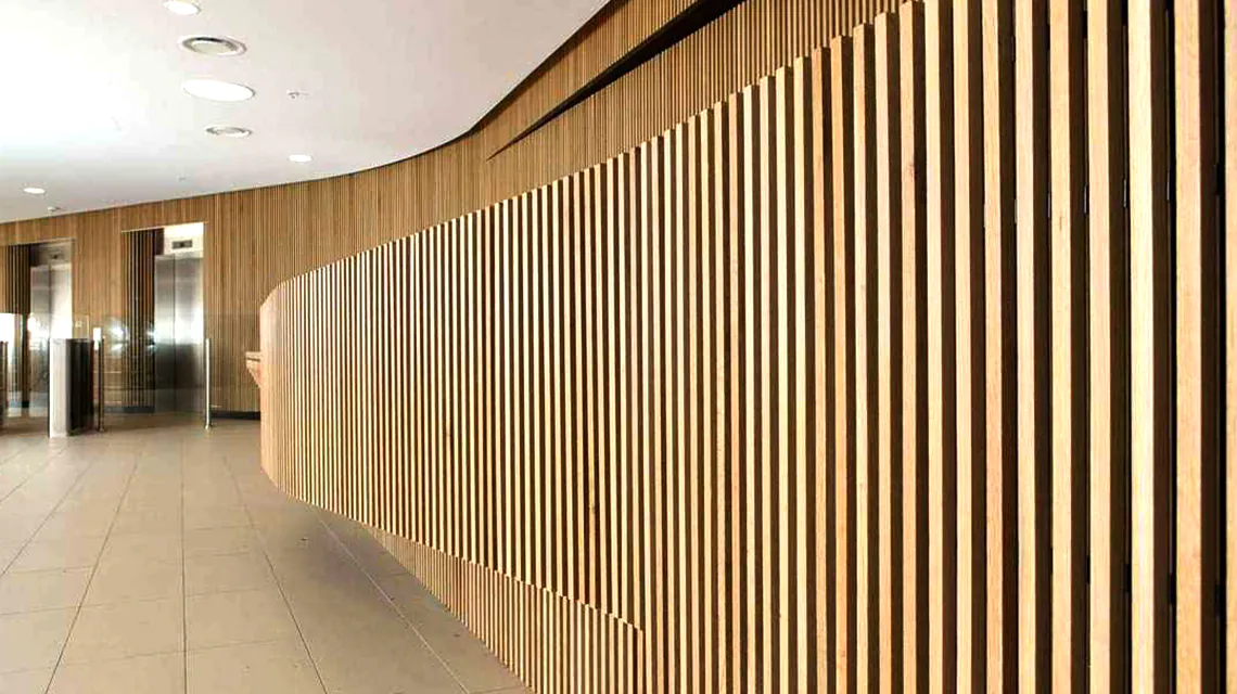 Реечные стены для уюта и стиля: идеи дизайна с панелями из ДПК